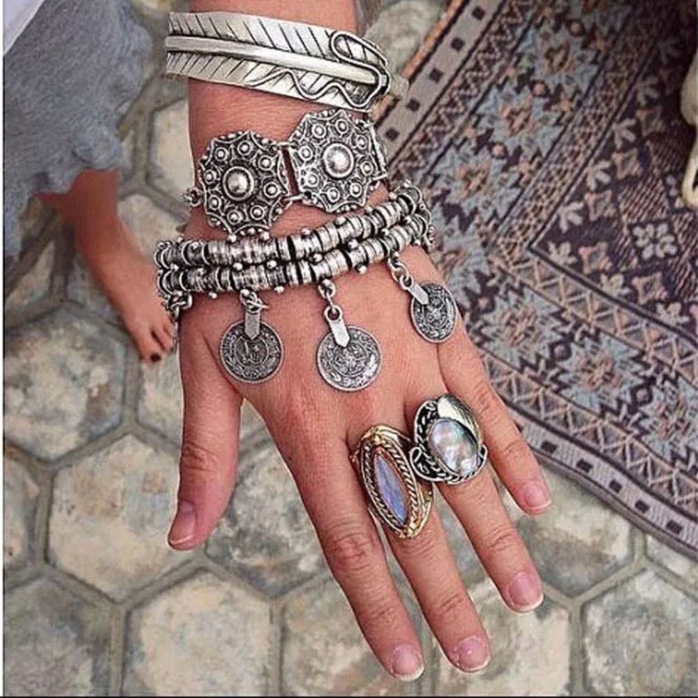 Boho ethnic Gypsy Tibetan silver coin bracelet✨ - Picture 2 of 8